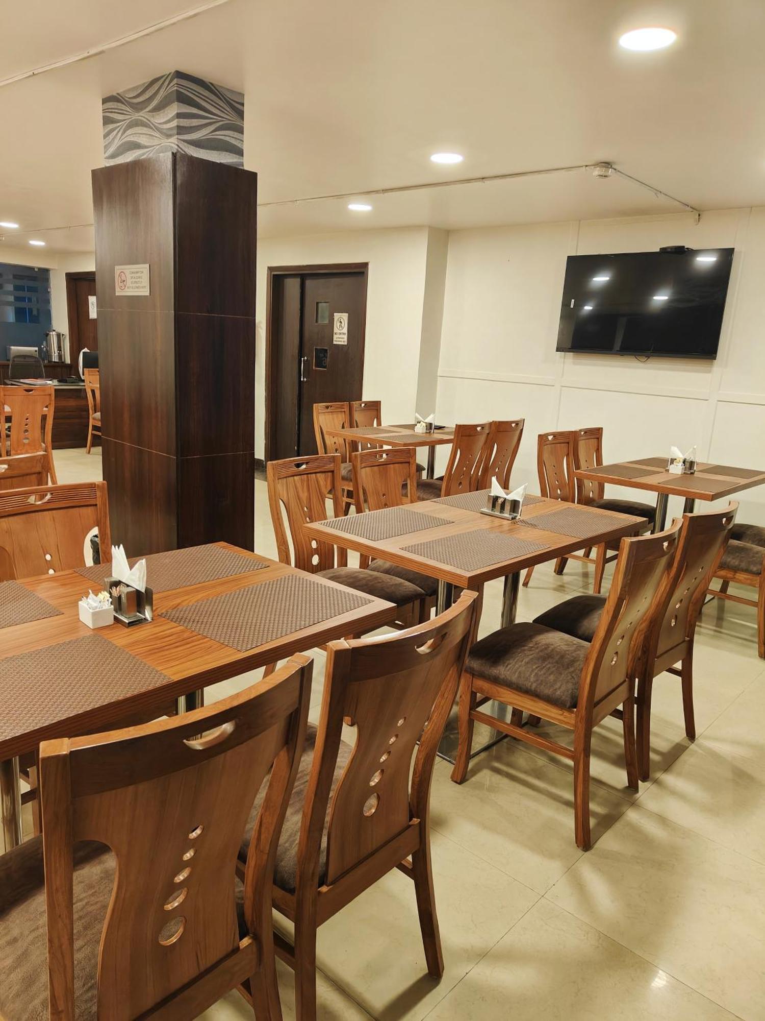 Rosemallow Hotel Új-Delhi Kültér fotó