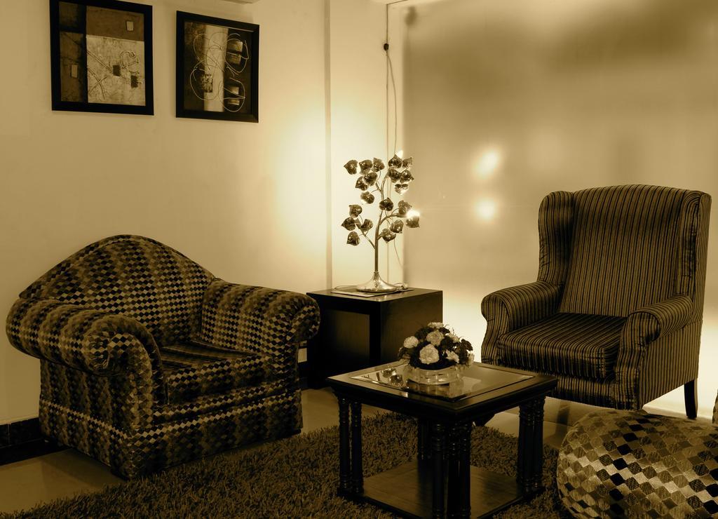 Rosemallow Hotel Új-Delhi Kültér fotó
